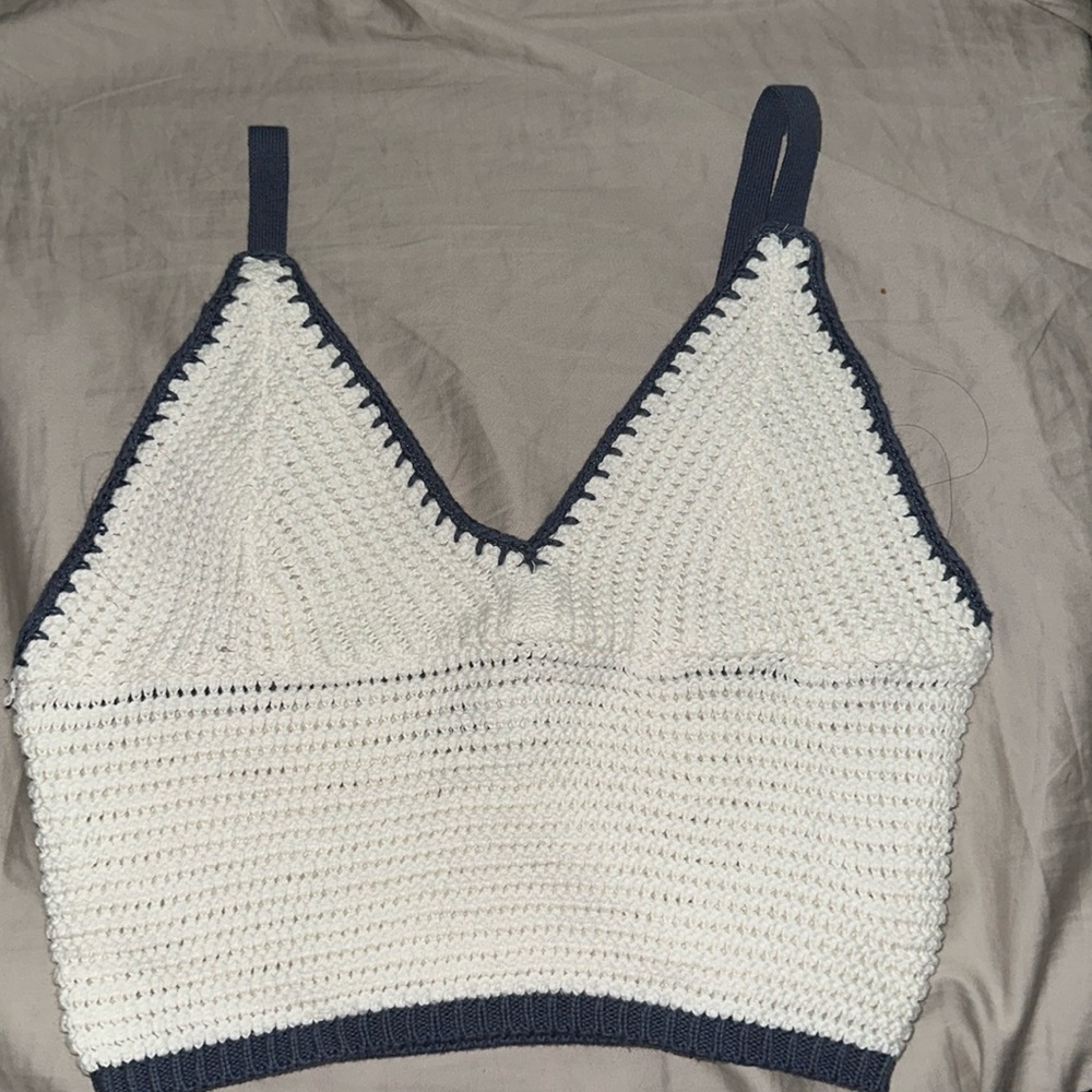 Crochet-Style V-Neck Bralette - never worn no tags